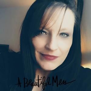 Meet your Posher, Laurie